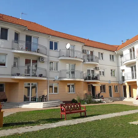 Happy Apartment